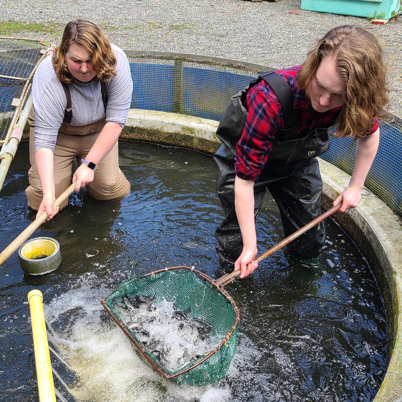 Aquaculture students in the field